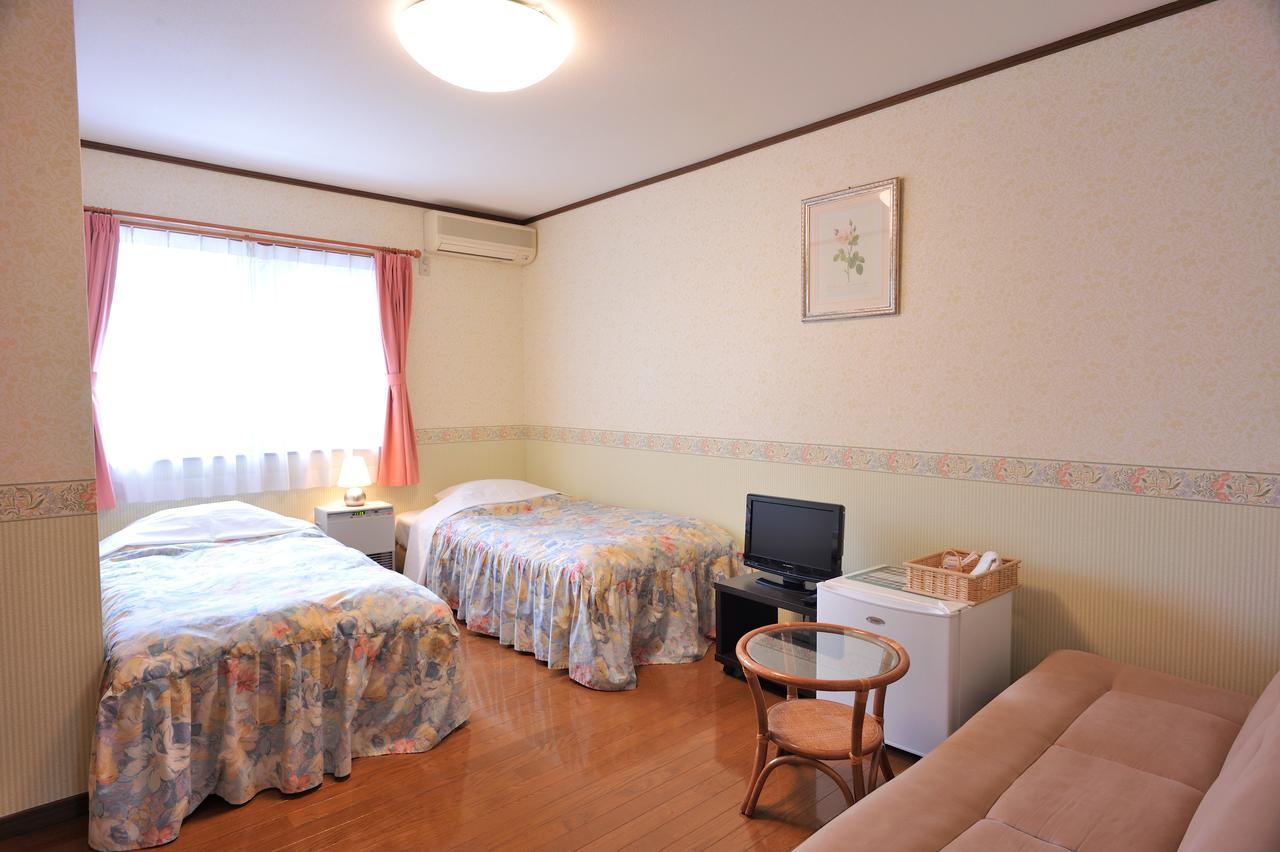 เพทิท โฮเต็ล อนิเซ การ์เดน Hotel ฮาคุบะ ภายนอก รูปภาพ